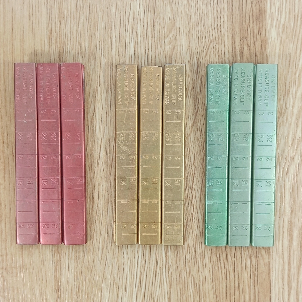 Vintage measuring clips for sewing